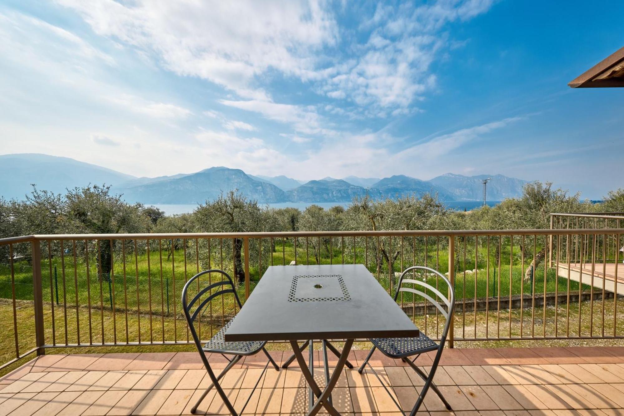 Bellavista Apartment Мальчезине Экстерьер фото